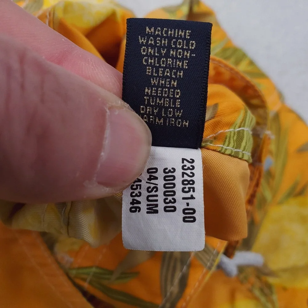 Banana Republic Shorts Mens 31 Yellow Orange Pineapple AOP VTG Boardshorts Trunk